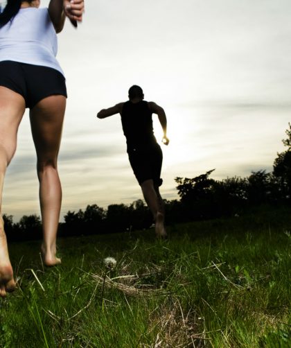 Photo coureurs pieds nus