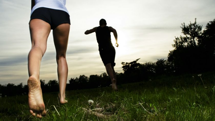 Photo coureurs pieds nus