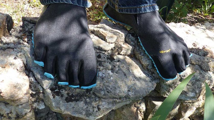 Test des fivefingers CVT-LB : photo des orteils agrippant une pierre